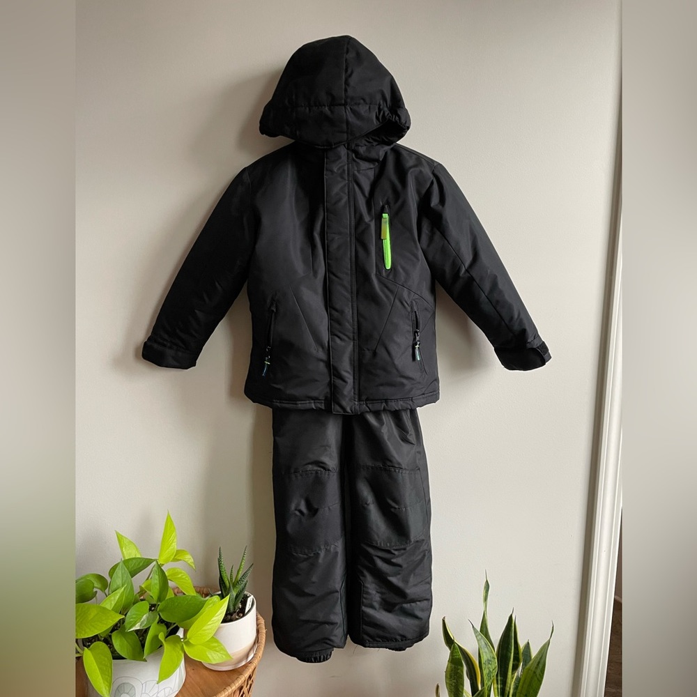Kids snow suit
